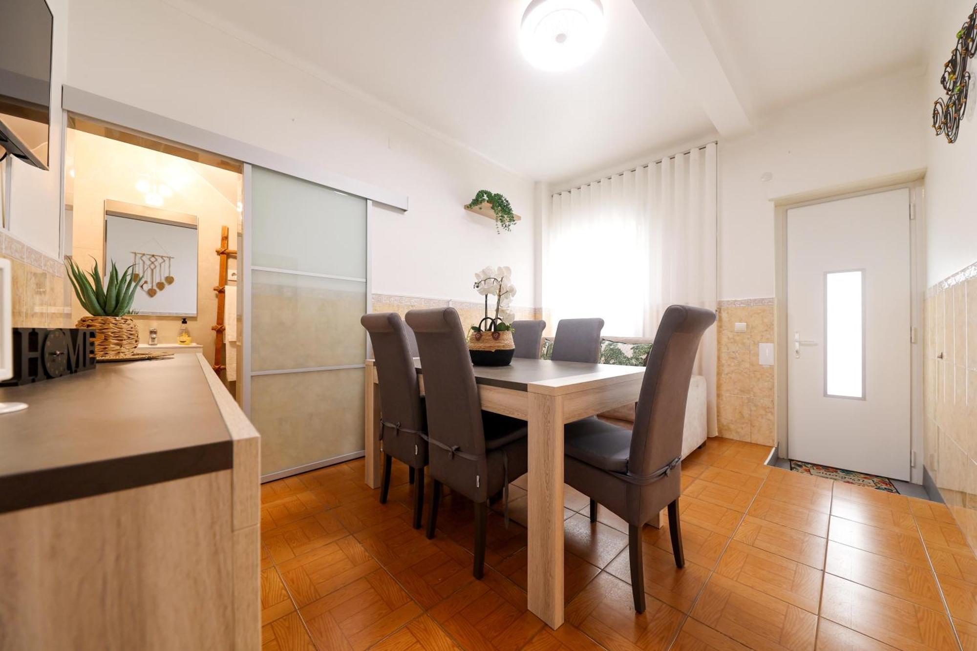 Dina Beach House Quinzico Nazare Luaran gambar